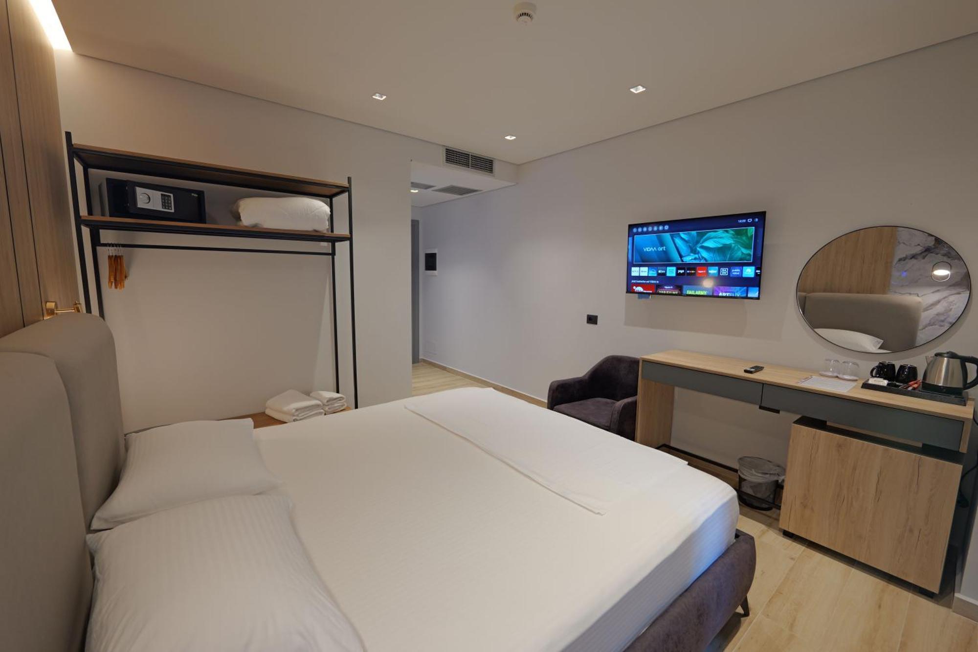Ori Mare Hotel Ksamil Bagian luar foto