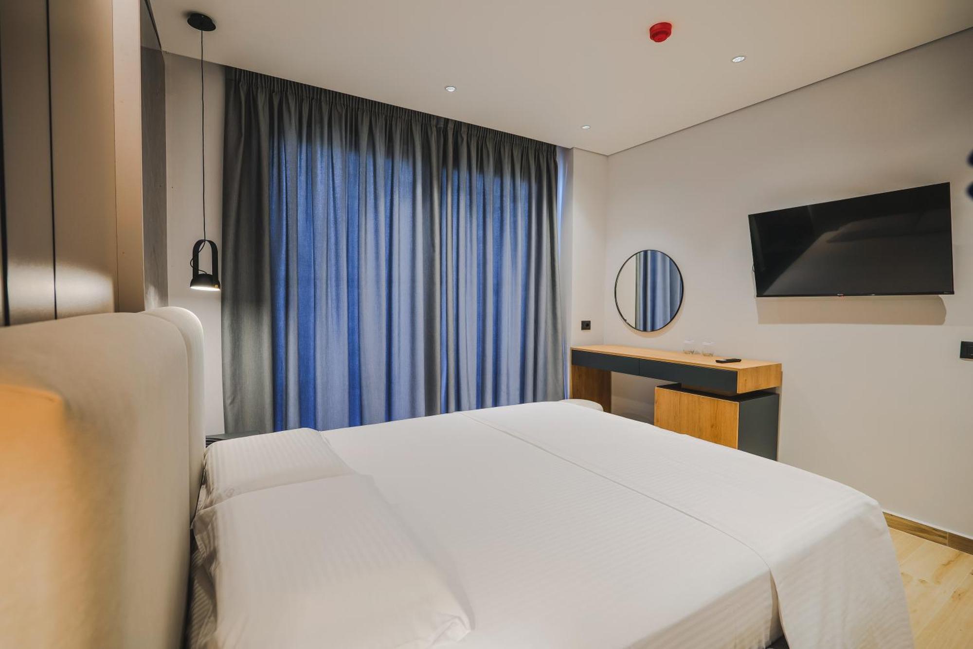 Ori Mare Hotel Ksamil Bagian luar foto